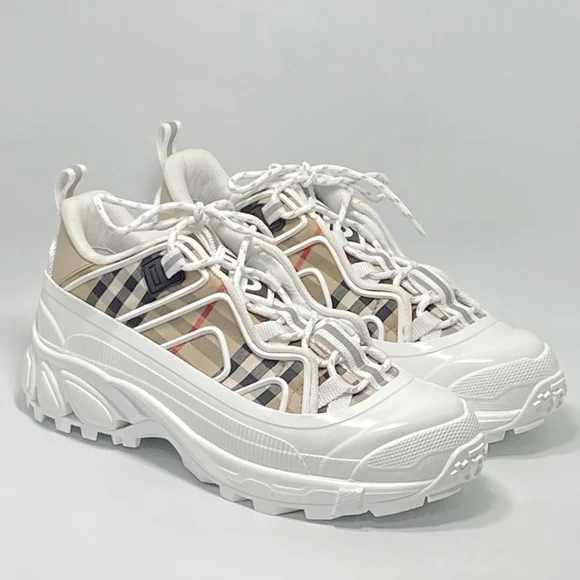 Burberry White and Beige Check Sneakers - Picture 4 of 8